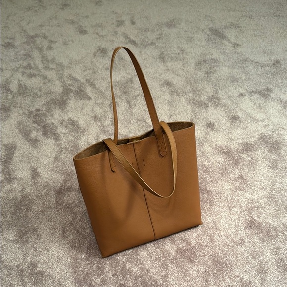 Large Leather Bag - Picture 5 of 16